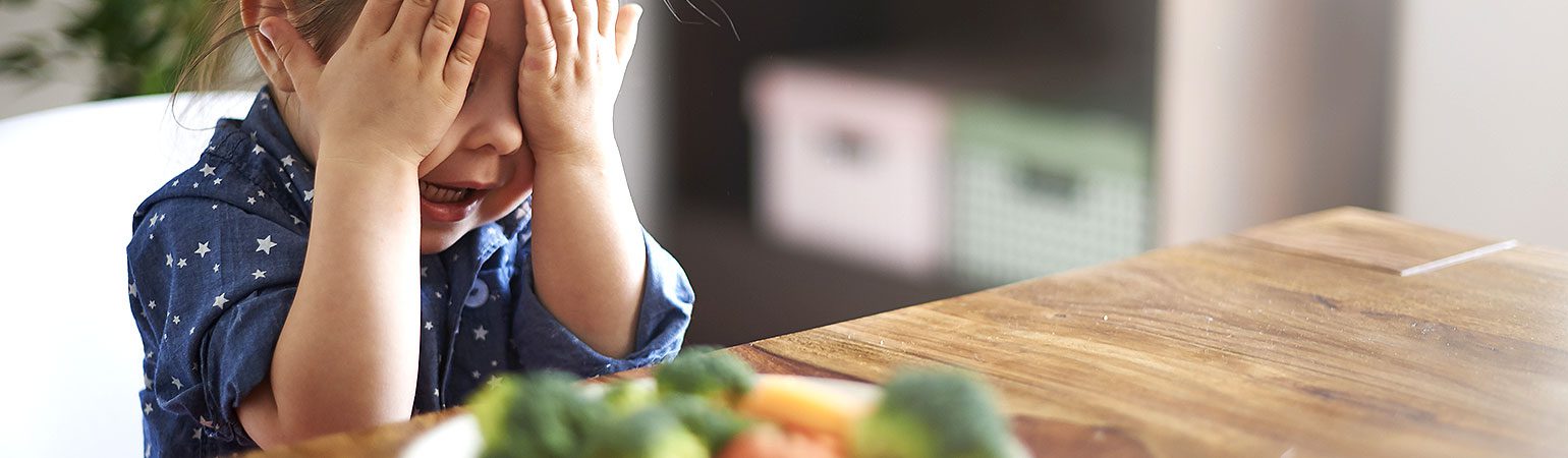 Yemek Seçen Çocuğa Yemek Yedirmenin 5 Yolu