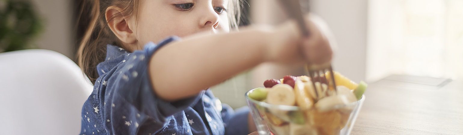 Çocuğunuza Kendi Kendine Yemeyi Öğretmek