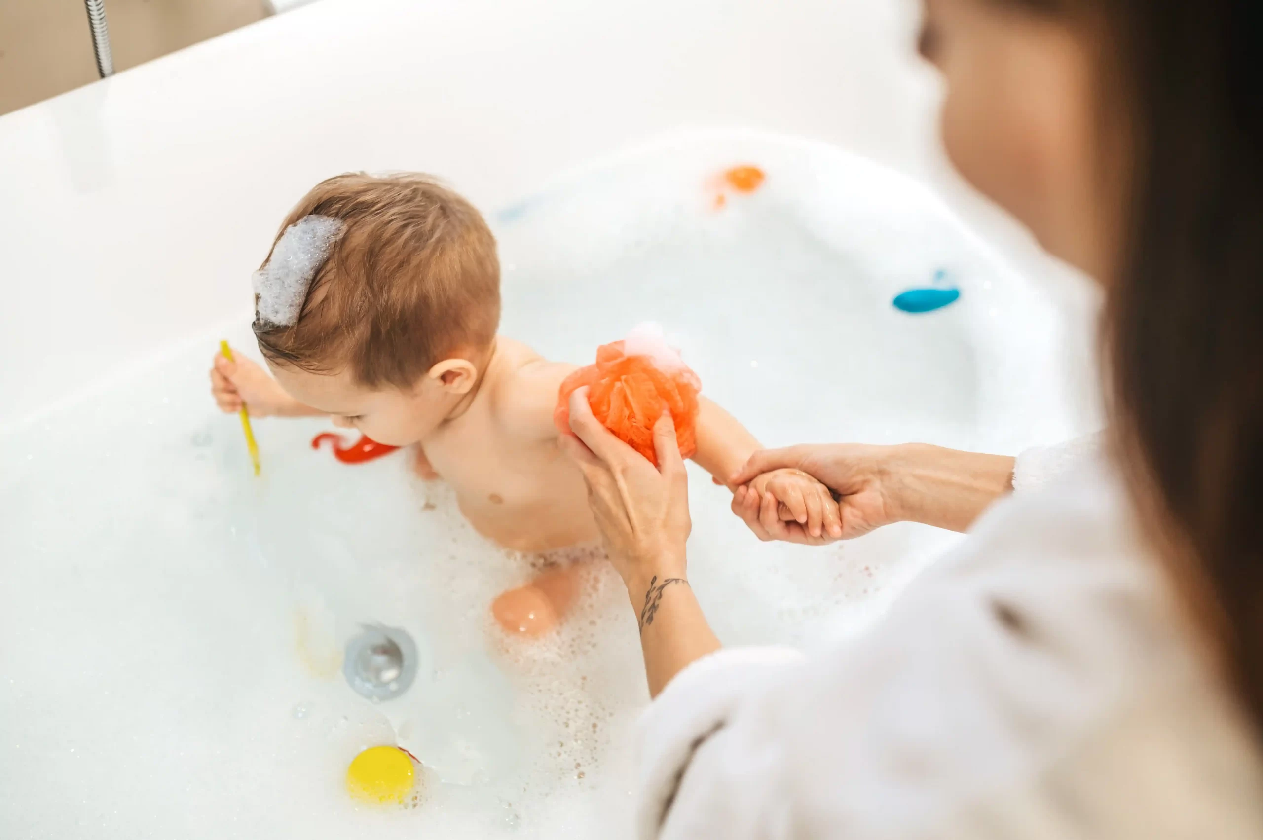 Bebeklerde Banyo Suyu Sıcaklığı Nasıl Olmalıdır?